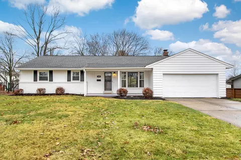 1056 Kenchester Dr, Columbus, OH 43220