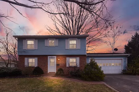 431 Holiday Ln, Circleville, OH 43113