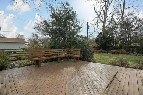 Exterior - 431 Holiday Ln, Circleville, OH 43113 photo 6 of 8