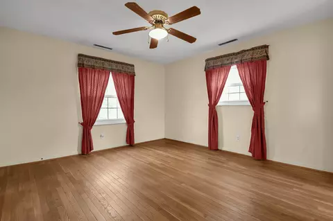 Bedroom - 431 Holiday Ln, Circleville, OH 43113 photo 5 of 5