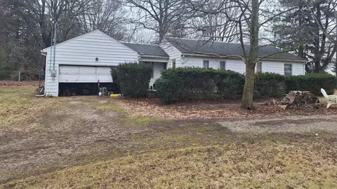 7993 Riverside Dr, Powell, OH 43065