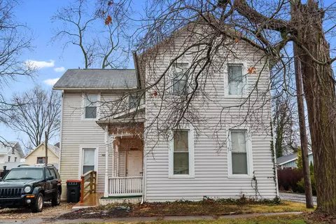 59 Chestnut St, Newark, OH 43055