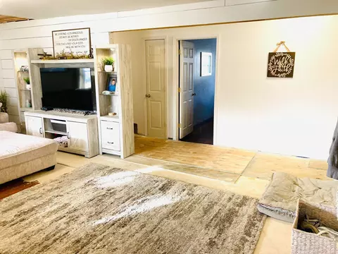 Living - 134 Taft St, Jackson, OH 45640 photo 3 of 4