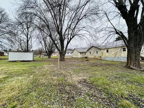 Exterior - 134 Taft St, Jackson, OH 45640 photo 4 of 4