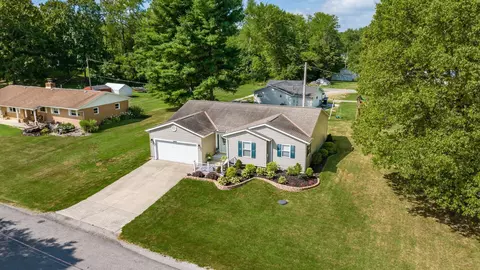 13561 Oak Rd NE, Thornville, OH 43076