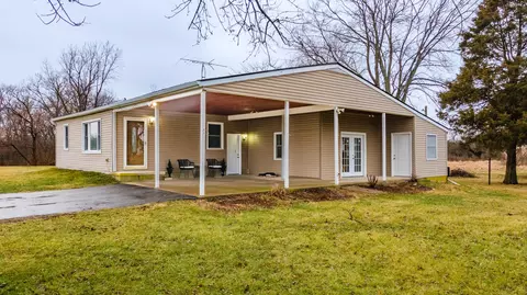 2434 Greenfield Sabina Rd, Washington Court House, OH 43160