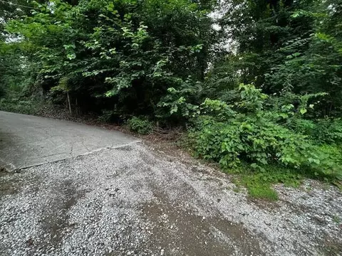 511 Ross Rd SE, Lancaster, OH 43130