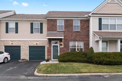 4323 Club Trail Ln #28, Grove City, OH 43123