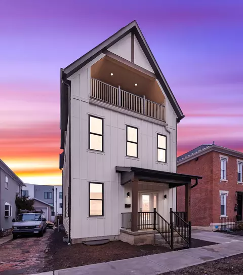 365 Siebert St, Columbus, OH 43206