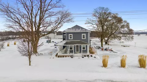 5880 Devore Rd, Mount Vernon, OH 43050 photo 2