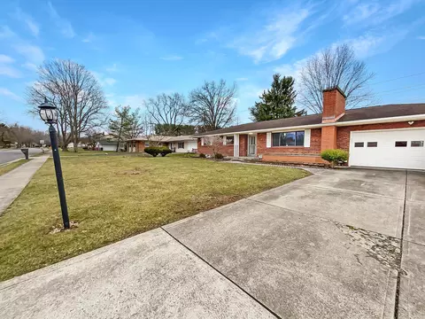 9563 Brookside Dr, Pickerington, OH 43147