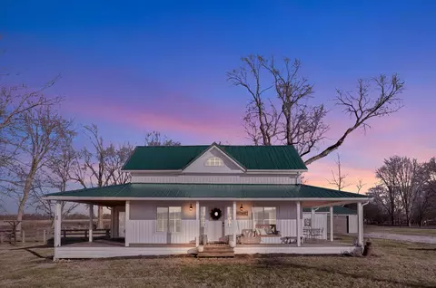 9016 Lake Rd NE, Millersport, OH 43046