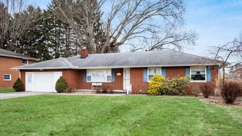 1142 Conn Way Dr, Heath, OH 43056