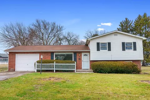 66 Dorsey Mill Rd E, Heath, OH 43056