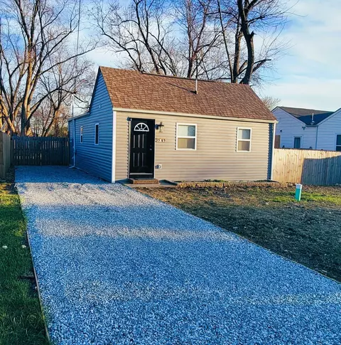 3585 Brookside Blvd, Columbus, OH 43204