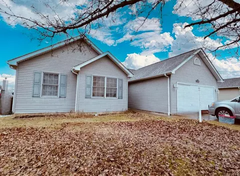 5012 Nelson Dr, South Bloomfield, OH 43103