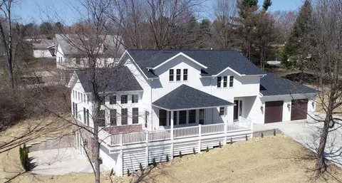 49 Thornapple Ct, Howard, OH 43028