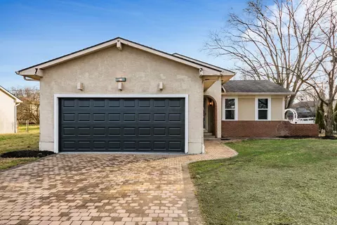 2133 Pine Knoll Ave, Columbus, OH 43229