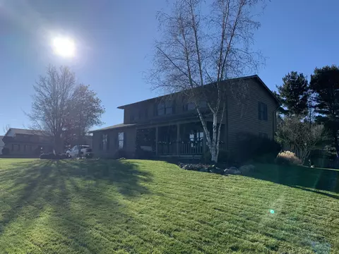 10 Woodside Blvd, Lexington, OH 44904