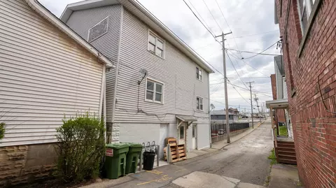 911 Brown Ave, Cambridge, OH 43725