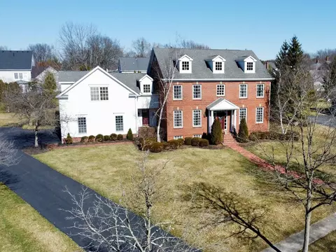 5928 Evelyton Rd, New Albany, OH 43054