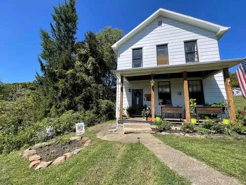 400 Lincoln Hill Rd, Pomeroy, OH 45769