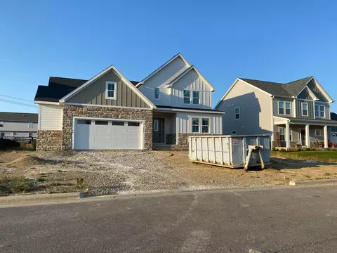 2303 Jaxton Ct, Lewis Center, OH 43035