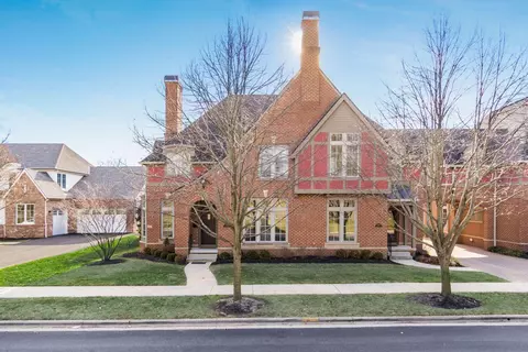 2453 Cambridge Blvd, Upper Arlington, OH 43221