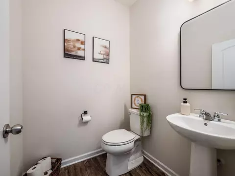 Bath - 854 Boulder Dr, Delaware, OH 43015 photo 1 of 5