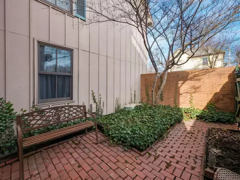 Exterior - 255 E Kossuth St #A, Columbus, OH 43206 photo 4 of 11