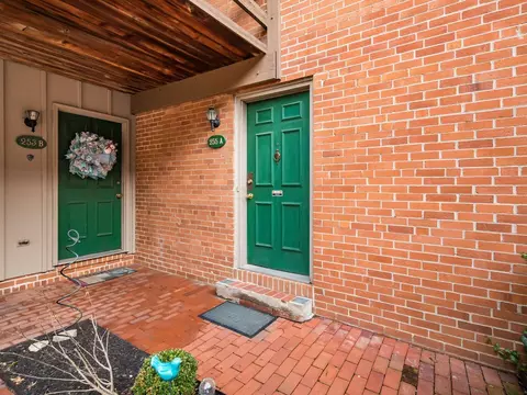 255 E Kossuth St #A, Columbus, OH 43206
