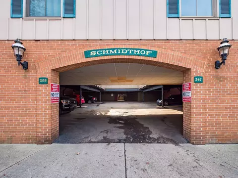 Exterior - 255 E Kossuth St #A, Columbus, OH 43206 photo 8 of 11
