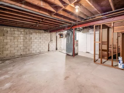 Exterior - 255 E Kossuth St #A, Columbus, OH 43206 photo 5 of 11