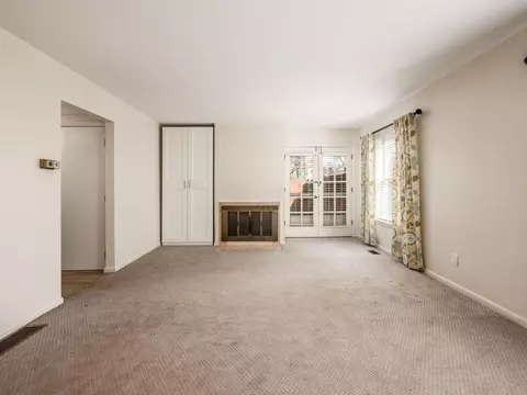 Living - 255 E Kossuth St #A, Columbus, OH 43206 photo 2 of 3
