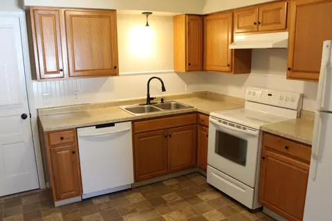 Kitchen - 113 Hamilton Ave, Hebron, OH 43025 photo 1 of 2
