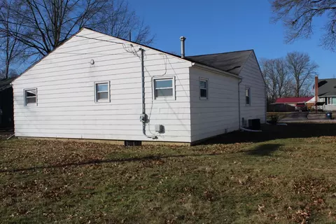 Exterior - 113 Hamilton Ave, Hebron, OH 43025 photo 5 of 6