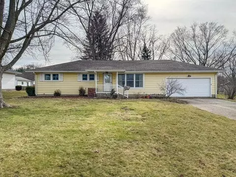 809 Amherst Dr, Urbana, OH 43078