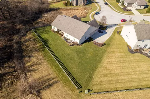 Exterior - 2270 Maple Leaf Cir, Blacklick, OH 43004 photo 13 of 13