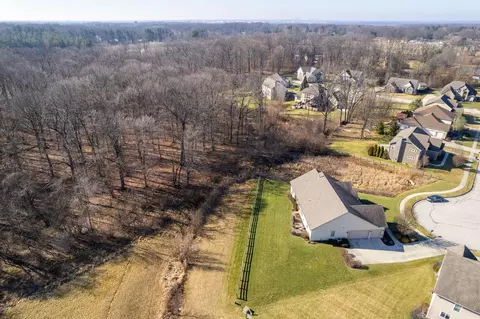 View/Area - 2270 Maple Leaf Cir, Blacklick, OH 43004 photo 6 of 10