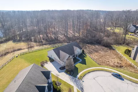 View/Area - 2270 Maple Leaf Cir, Blacklick, OH 43004 photo 4 of 10