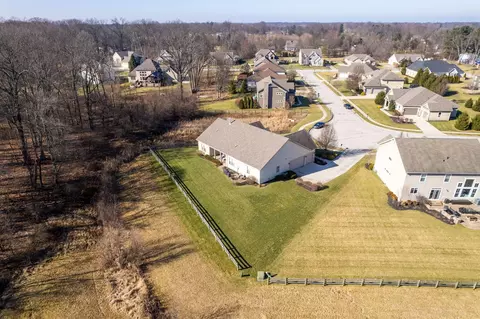View/Area - 2270 Maple Leaf Cir, Blacklick, OH 43004 photo 5 of 10