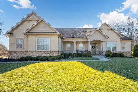 2270 Maple Leaf Cir, Blacklick, OH 43004