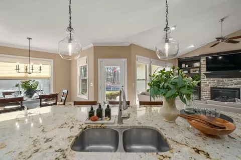 Kitchen - 2270 Maple Leaf Cir, Blacklick, OH 43004 photo 7 of 11