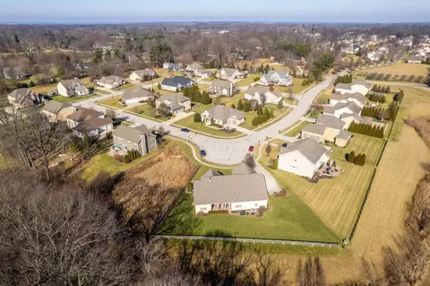 View/Area - 2270 Maple Leaf Cir, Blacklick, OH 43004 photo 8 of 10