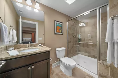Bath - 2270 Maple Leaf Cir, Blacklick, OH 43004 photo 8 of 10