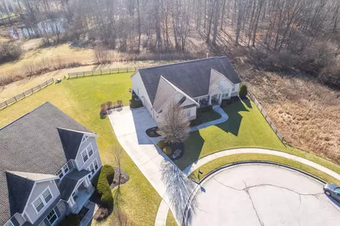 View/Area - 2270 Maple Leaf Cir, Blacklick, OH 43004 photo 2 of 10