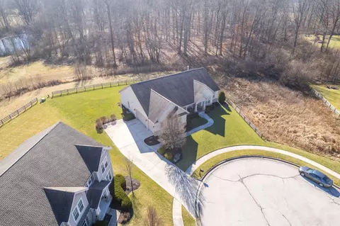 View/Area - 2270 Maple Leaf Cir, Blacklick, OH 43004 photo 3 of 10