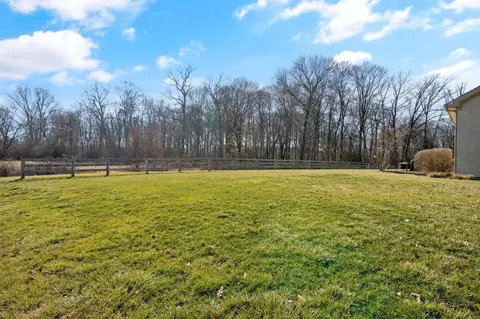 View/Area - 2270 Maple Leaf Cir, Blacklick, OH 43004 photo 1 of 10