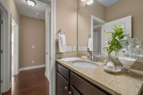 Bath - 2270 Maple Leaf Cir, Blacklick, OH 43004 photo 2 of 10