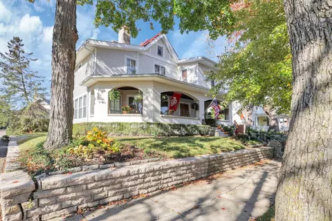 442 East St, Washington Court House, OH 43160